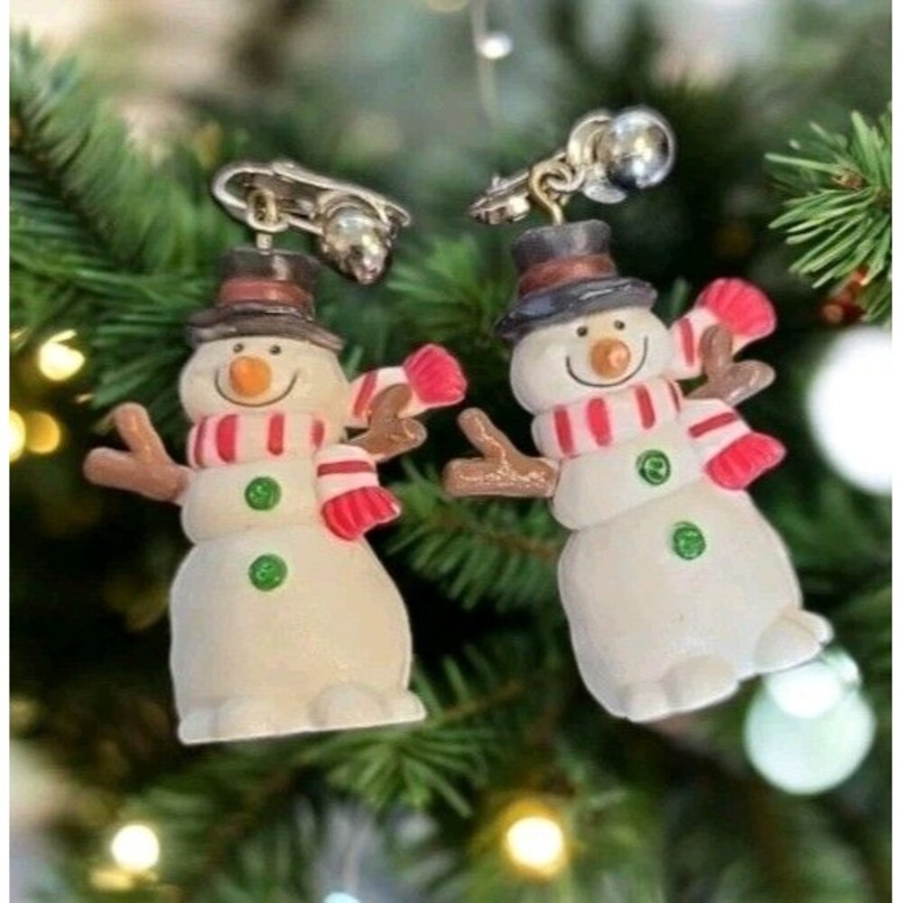 Vintage Adorable Smiling Snowman With Top Hat Dangle Clip On Earrings  Plastic